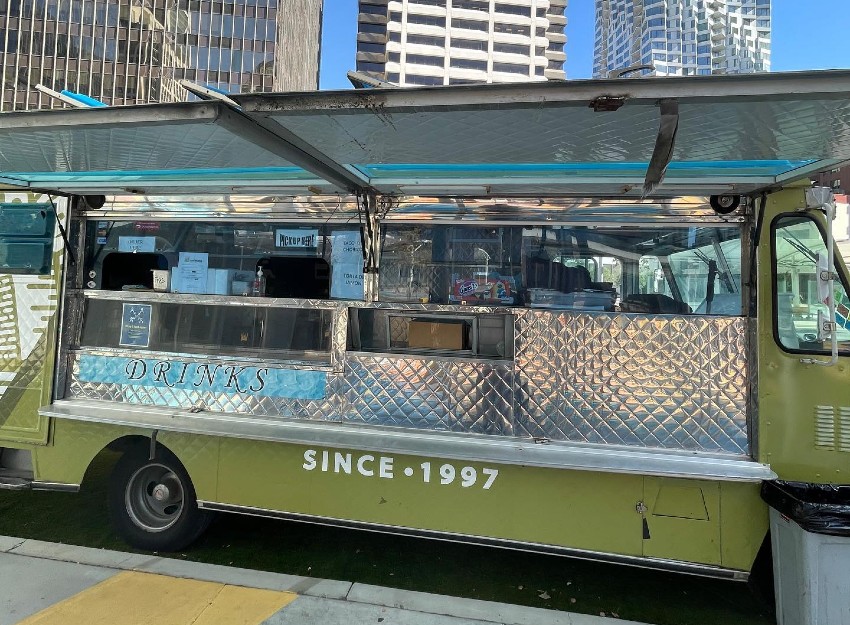 Taco food cart with no one in front